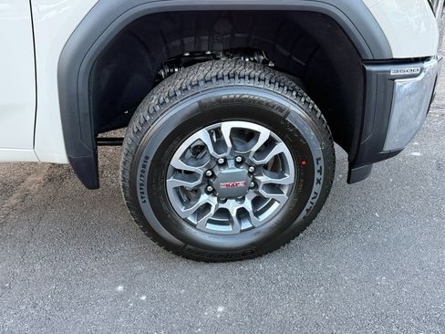 New 2026 GMC Sierra 3500 SLE AWD/4WD image 12