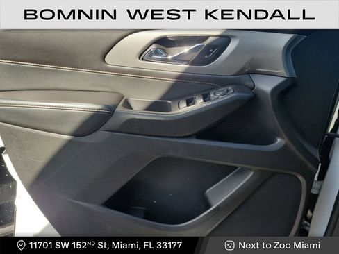 Used 2021 Chevrolet Traverse LS image 22