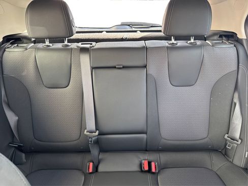 Used 2023 Buick Encore GX Select w/ Sport Touring Package image 20