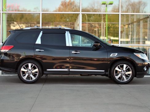 Used 2016 Nissan Pathfinder Platinum image 8