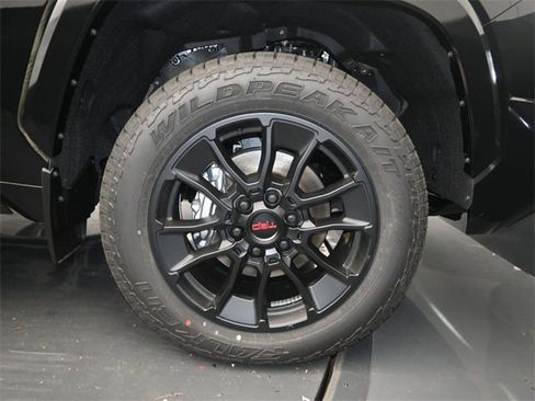 New 2026 Toyota Tundra Platinum w/ TRD Off-Road Package image 17