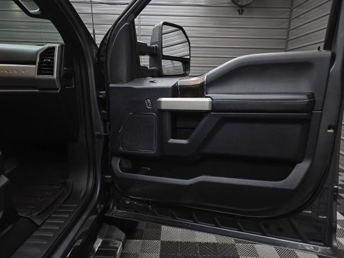 Used 2022 Ford F250 Lariat w/ Lariat Value Package AWD/4WD image 36