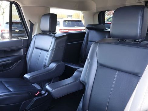 Used 2024 Ford Expedition XLT AWD/4WD image 14
