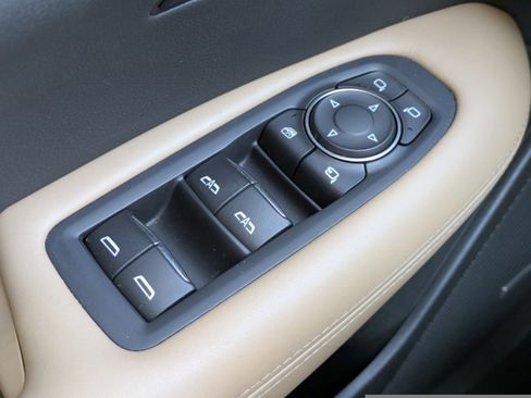 Certified 2022 Cadillac XT6 Sport w/ Platinum Package image 21