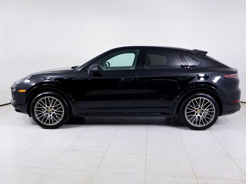 Certified 2023 Porsche Cayenne S AWD/4WD image 2