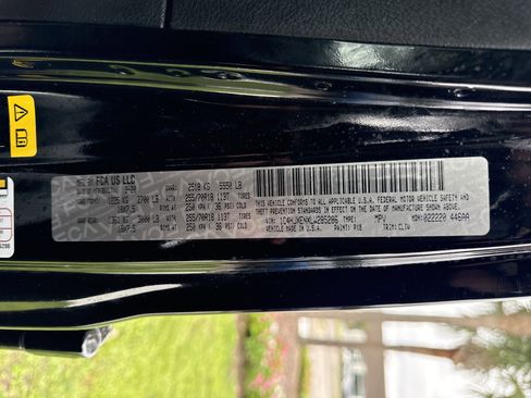 Used 2020 Jeep Wrangler Unlimited Sahara image 32