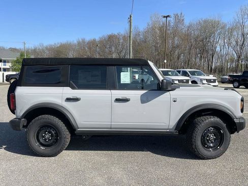 New 2026 Ford Bronco Big Bend image 2