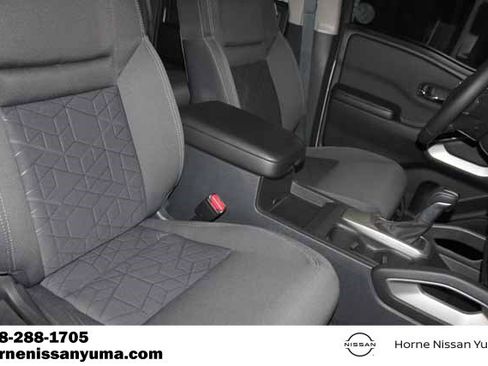 Certified 2025 Nissan Frontier SV w/ SV Convenience Package image 6