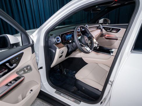 New 2026 Mercedes-Benz GLC 300 image 10