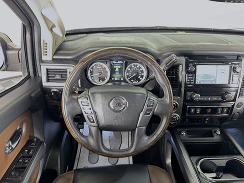 Used 2017 Nissan Titan Platinum Reserve image 20