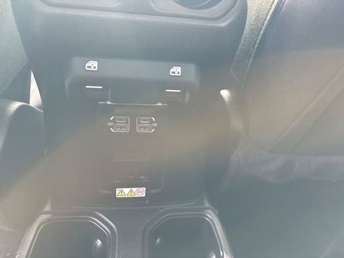 Used 2021 Jeep Gladiator Sport AWD/4WD image 16