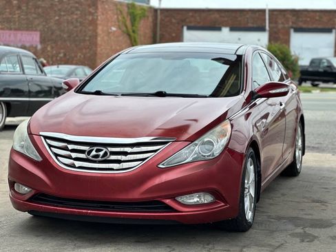 Used 2013 Hyundai Sonata Limited w/ Premium Pkg FWD image 3