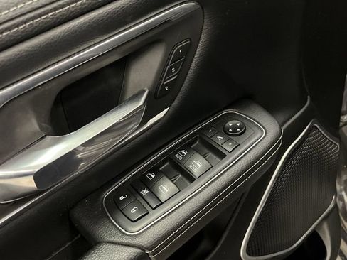 Used 2019 RAM 1500 Laramie image 30