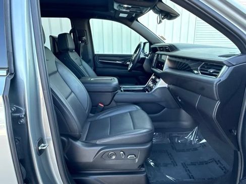 Used 2024 GMC Yukon Denali AWD/4WD image 23