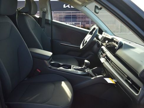 New 2026 Kia K4 LXS image 13