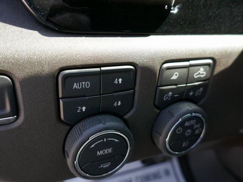 New 2026 Chevrolet Silverado 1500 LTZ w/ LTZ Premium Package image 19