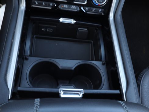 Certified 2022 GMC Yukon XL Denali w/ Denali Premium Package image 15