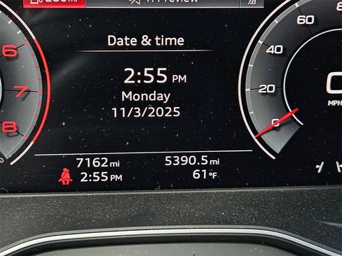 Used 2025 Audi Q5 2.0T Premium image 13