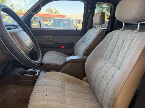 Used 1999 Toyota Tacoma PreRunner image 7