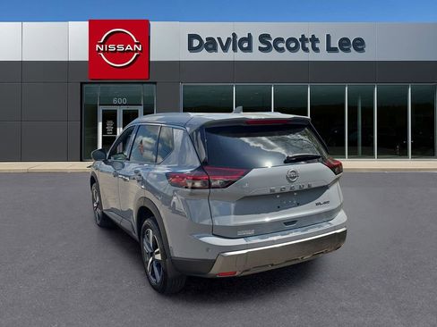 Used 2024 Nissan Rogue SL image 7