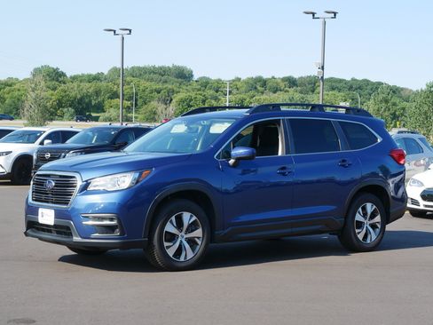Used 2021 Subaru Ascent Premium w/ Convenience Package AWD/4WD image 2