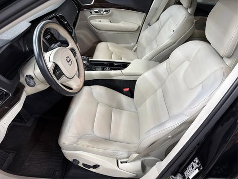 Used 2017 Volvo XC90 T6 Momentum w/ Vision Package AWD/4WD image 13