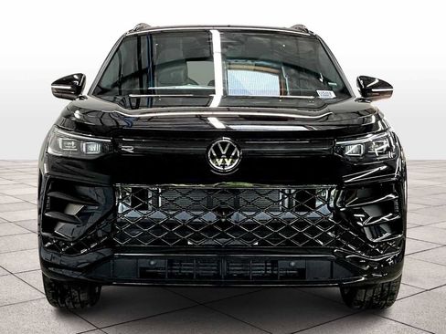 New 2026 Volkswagen Tiguan SE R-Line image 5