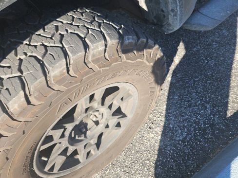 Used 2021 Toyota Tacoma TRD Off-Road image 6