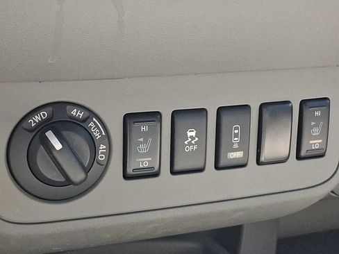 Used 2020 Nissan Frontier SV AWD/4WD image 24