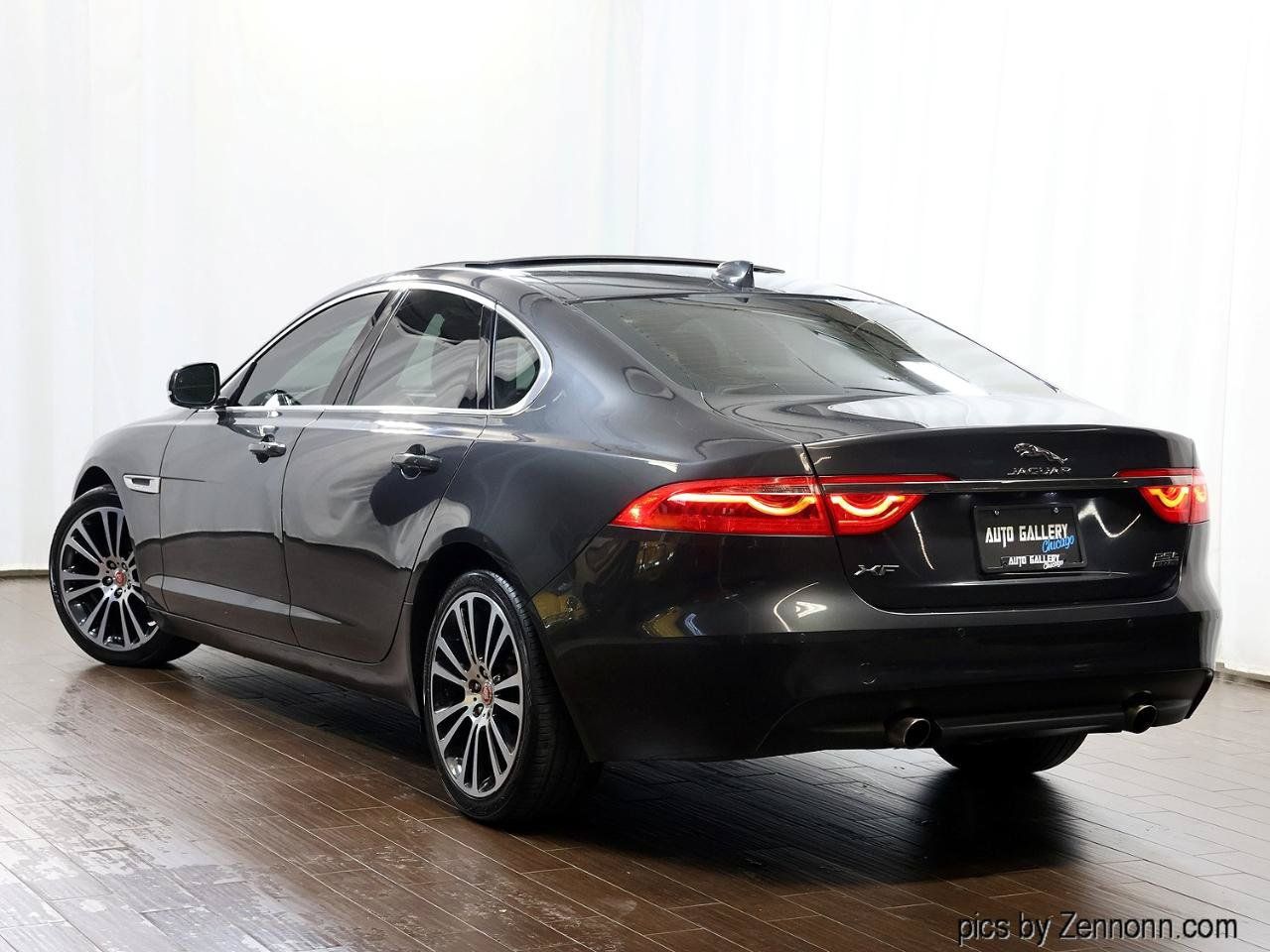 Used 2020 Jaguar XF Prestige AWD/4WD image 9