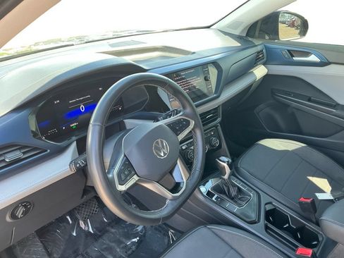 Used 2024 Volkswagen Taos SE FWD image 23