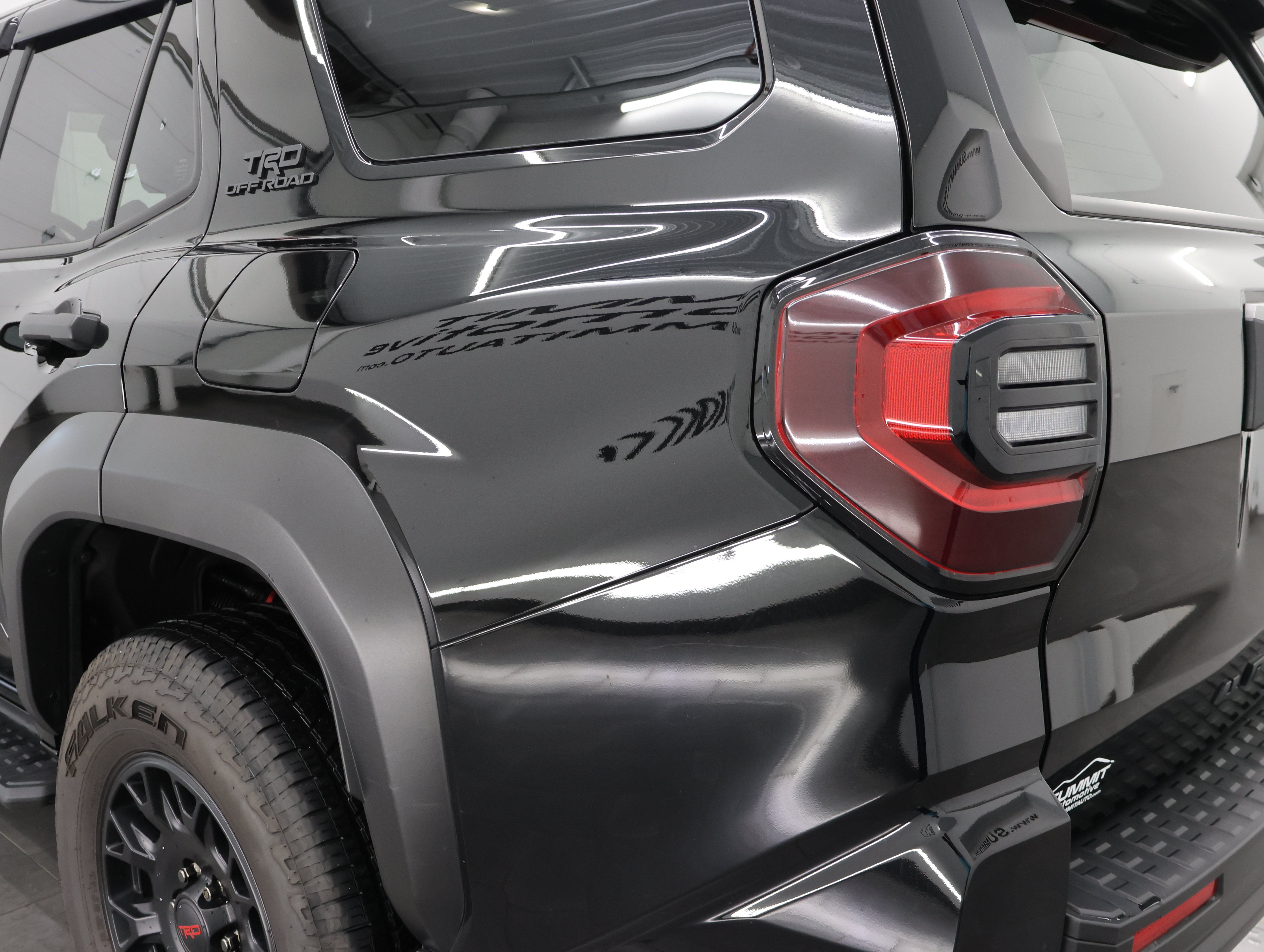 Used 2025 Toyota 4Runner TRD Off-Road Premium AWD/4WD image 34