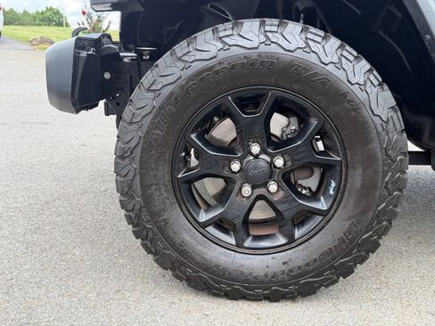 Used 2020 Jeep Wrangler Sport AWD/4WD image 11