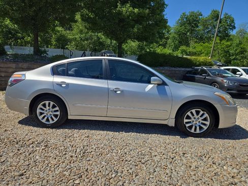 Used 2010 Nissan Altima 2.5 S FWD image 6