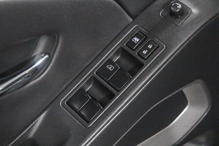 Used 2024 Nissan Frontier SV RWD image 21