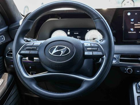 Used 2025 Hyundai Palisade Calligraphy AWD/4WD image 16