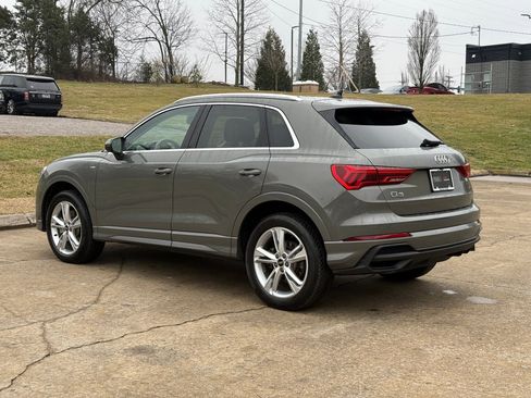 Used 2023 Audi Q3 2.0T Premium w/ Convenience Package image 3