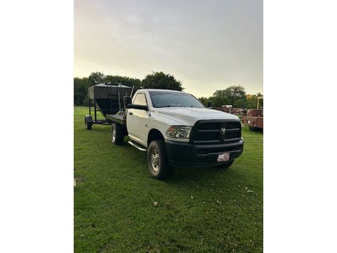 Used 2017 RAM 2500 Tradesman w/ Power & Remote Entry Group AWD/4WD image 2