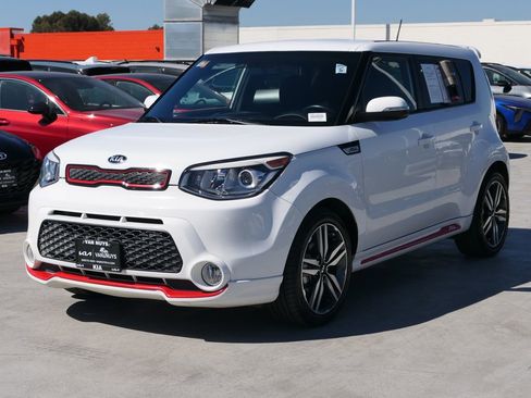 Used 2014 Kia Soul + FWD image 8