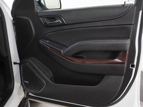 Used 2018 GMC Yukon SLT w/ Open Road Package AWD/4WD image 9