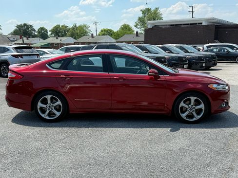 Used 2013 Ford Fusion SE FWD image 15