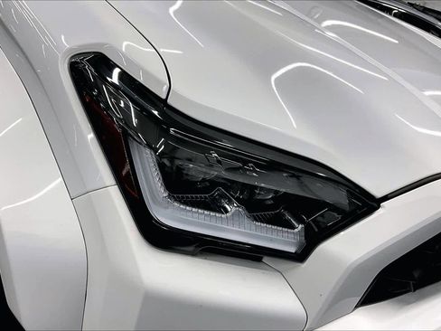 Used 2025 Toyota 4Runner Trailhunter image 27