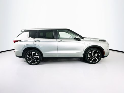 Used 2024 Mitsubishi Outlander SE AWD/4WD image 10