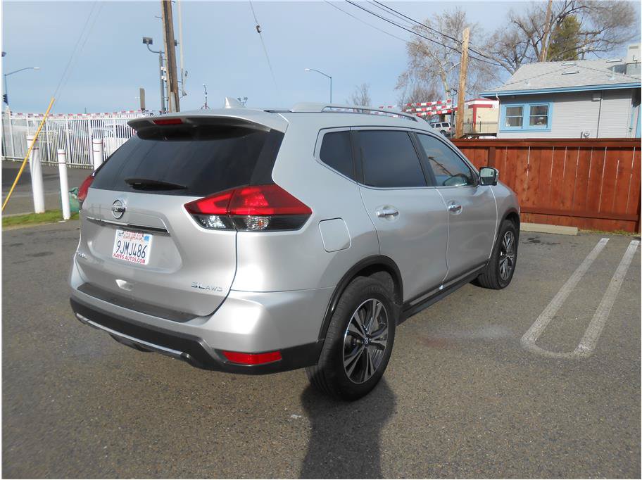 Used 2018 Nissan Rogue SL AWD/4WD image 4