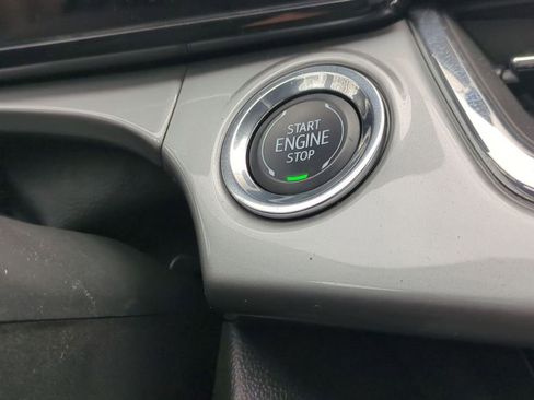 Used 2025 Chevrolet Trax LT image 16