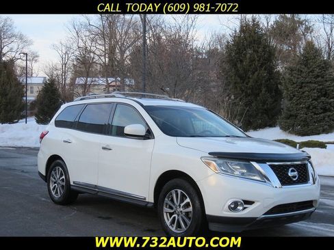 Used 2013 Nissan Pathfinder SL w/ SL Premium Pkg image 3