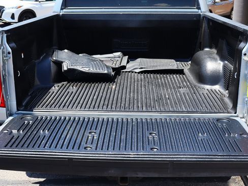 Used 2018 Toyota Tundra Limited w/ Limited Premium Package AWD/4WD image 25