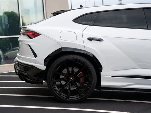 Used 2022 Lamborghini Urus AWD/4WD image 13
