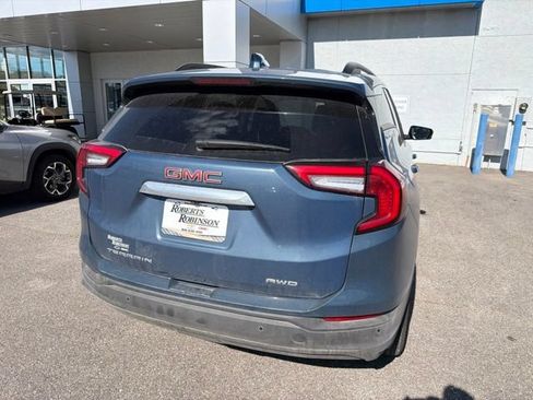 Used 2024 GMC Terrain SLE w/ Driver Convenience Package AWD/4WD image 18