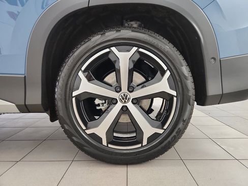 New 2026 Volkswagen Tiguan SE FWD image 39